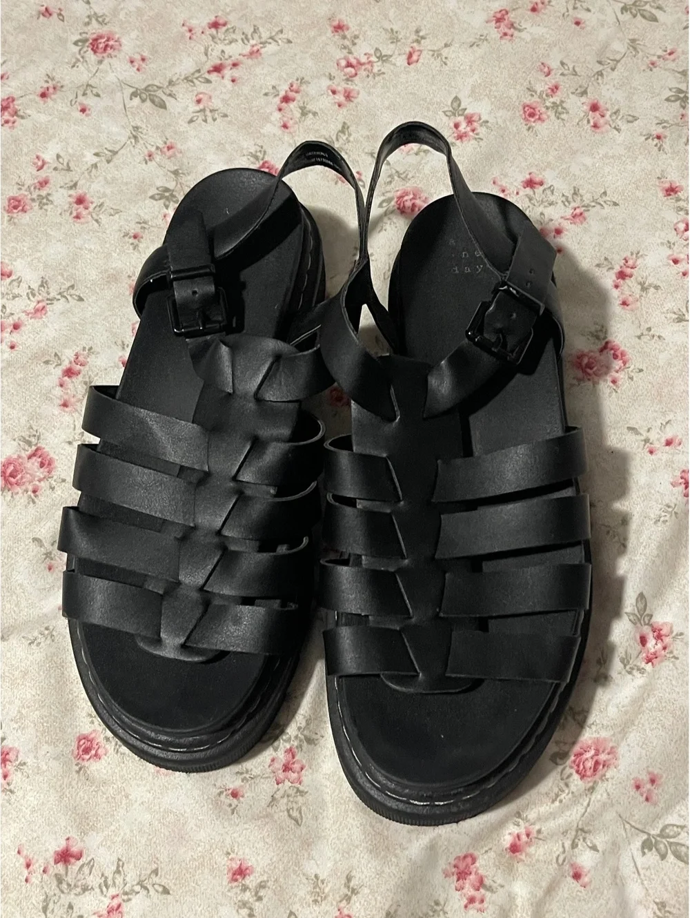 90’s style Black Strappy Sandals, Size 10